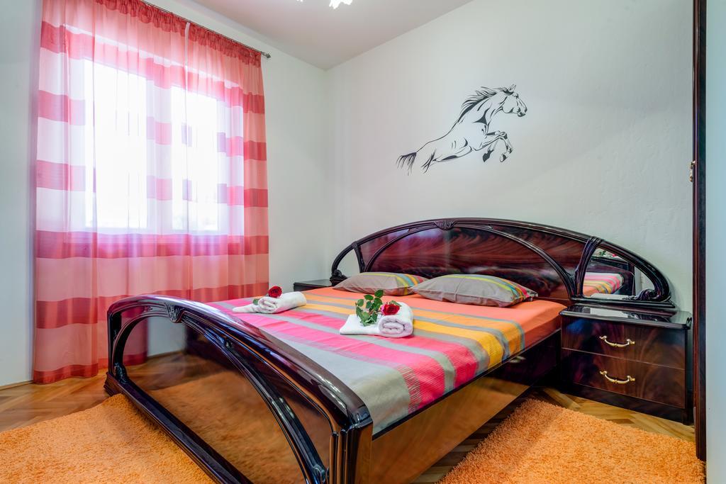 Apartment Marinely Kastela Ngoại thất bức ảnh